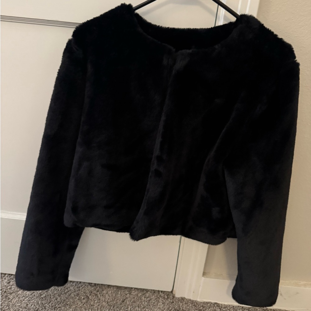 Elegant Black Faux Fur Jacket